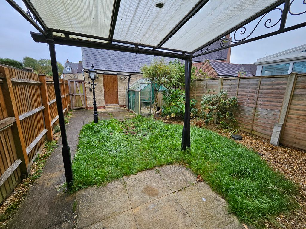 Property photo 2 of 6