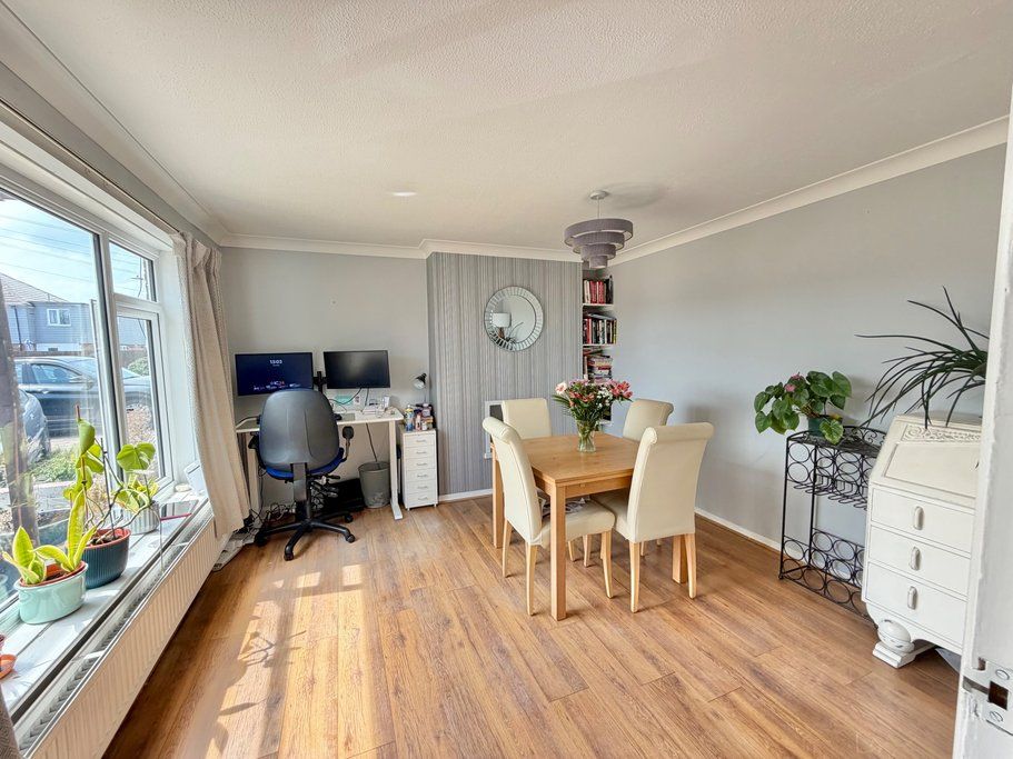 Property photo 3 of 23