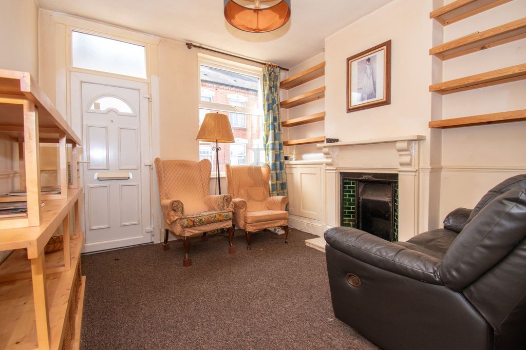 Property photo 3 of 11