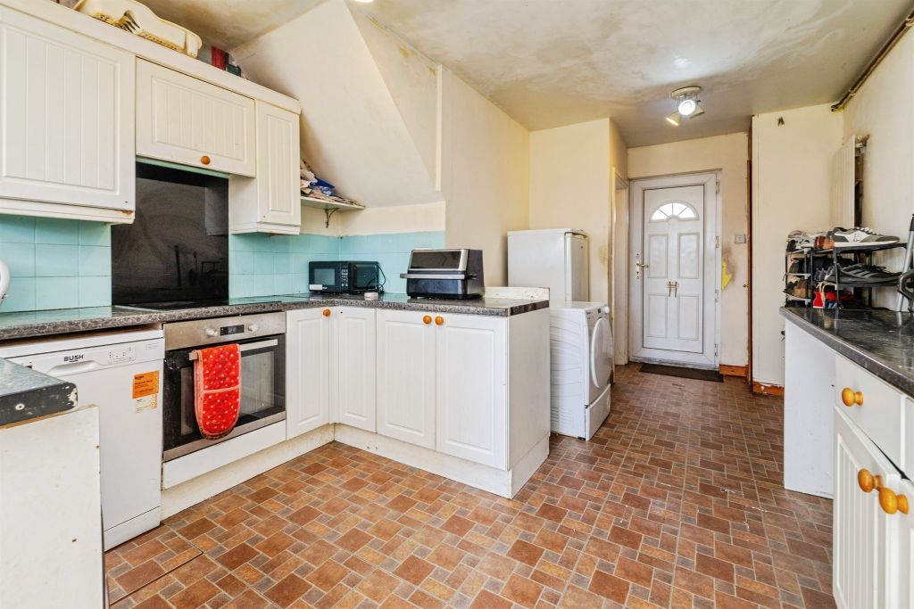 Property photo 2 of 17