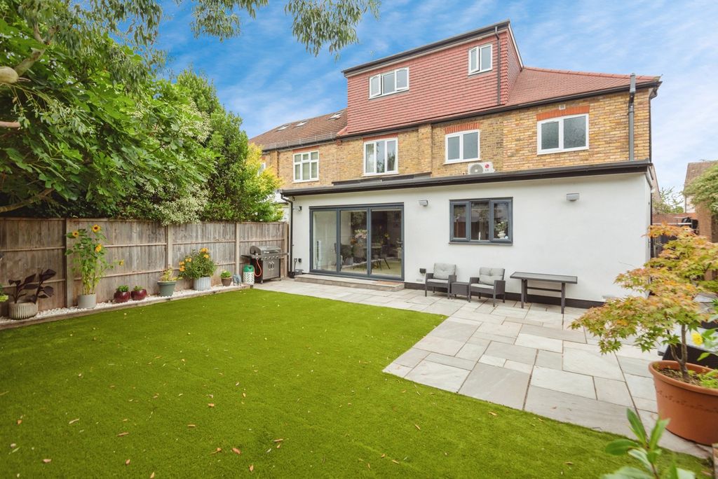 Property photo 2 of 12 Rear Garden