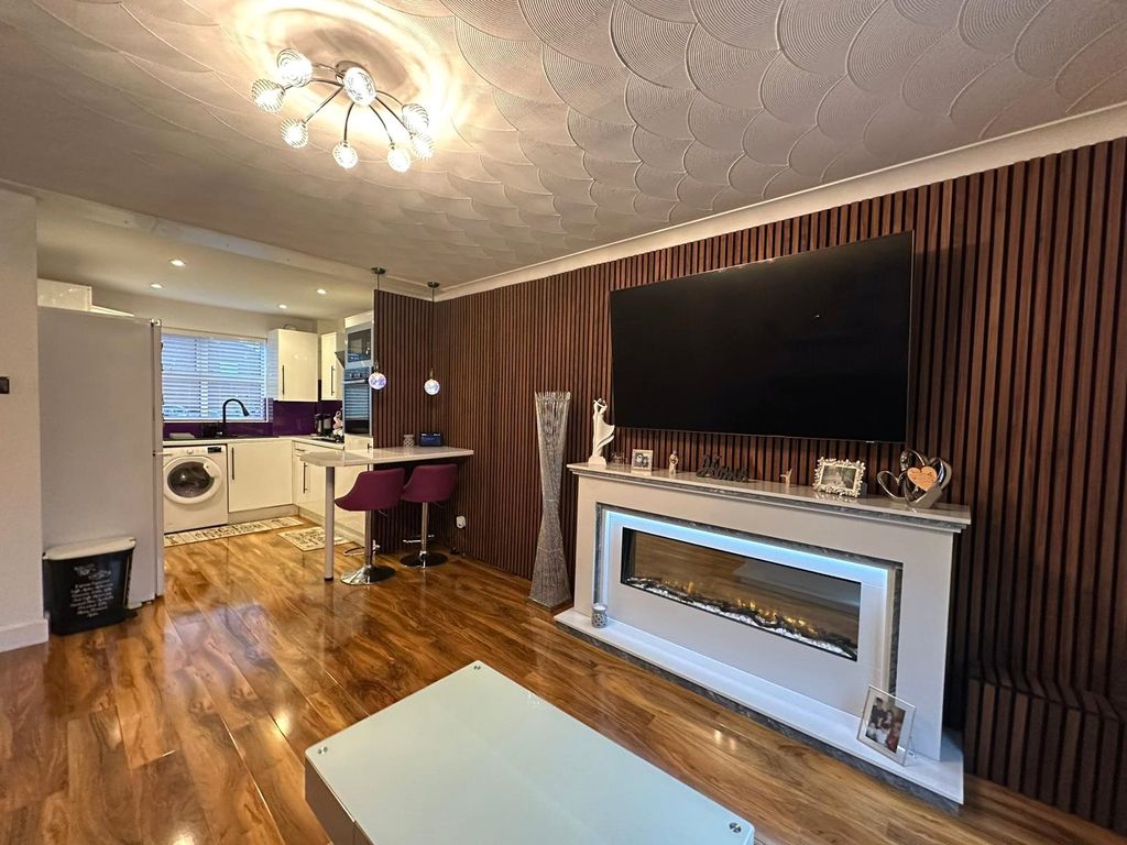 Property photo 2 of 11 Picture No. 10