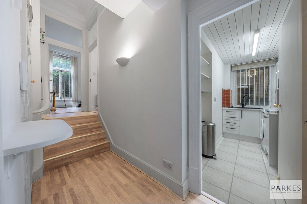 Property photo 3 of 14 Picture No. 06