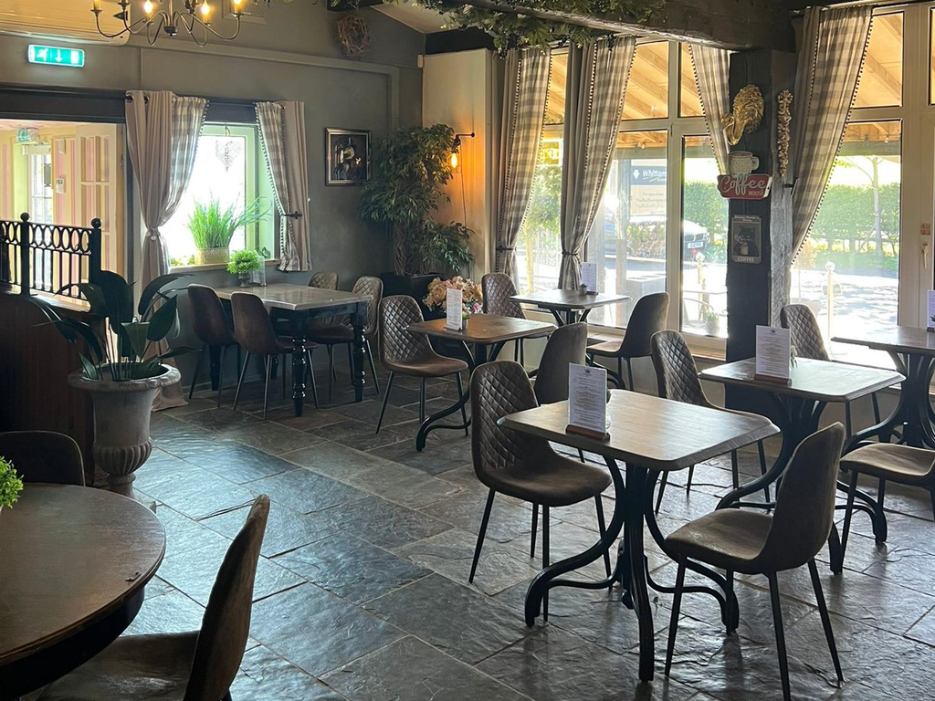 Property photo 1 of 7 Photo 0