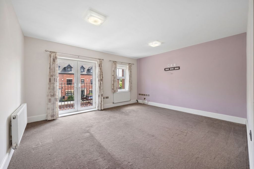 Property photo 3 of 34