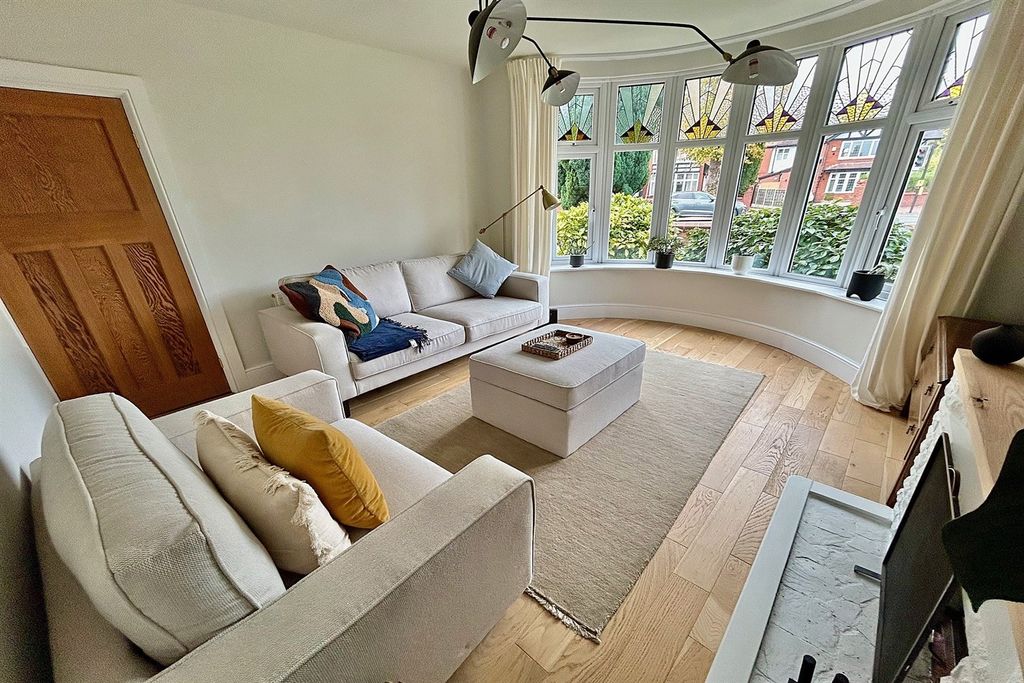 Property photo 3 of 24 Sitting Room