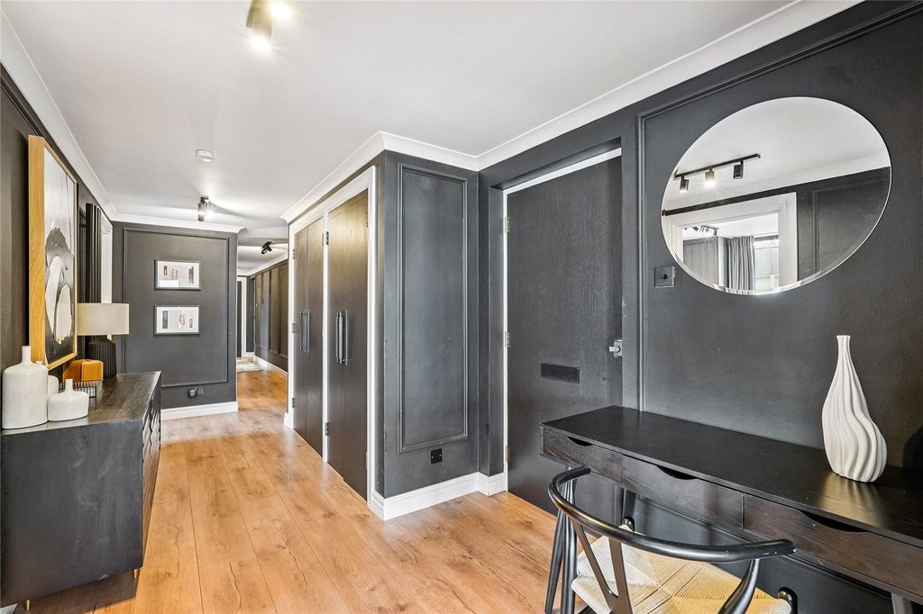 Property photo 3 of 20 Picture No. 02