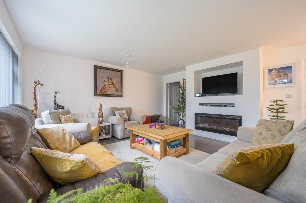 Property photo 3 of 20 Living Room