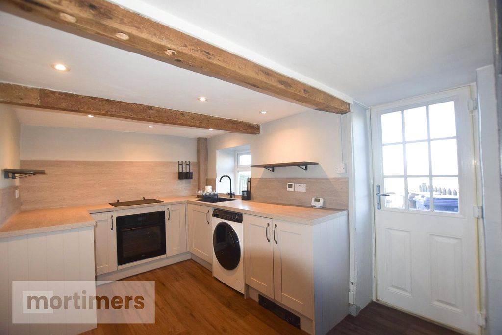 Property photo 3 of 15 Kitchen