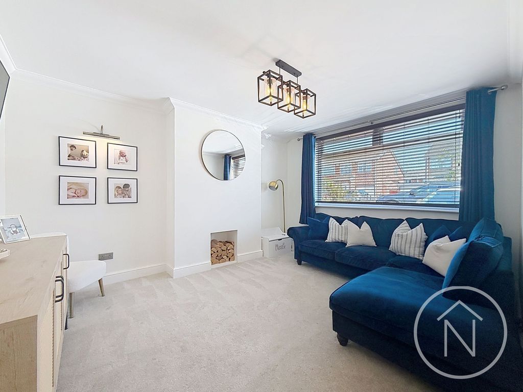 Property photo 2 of 19