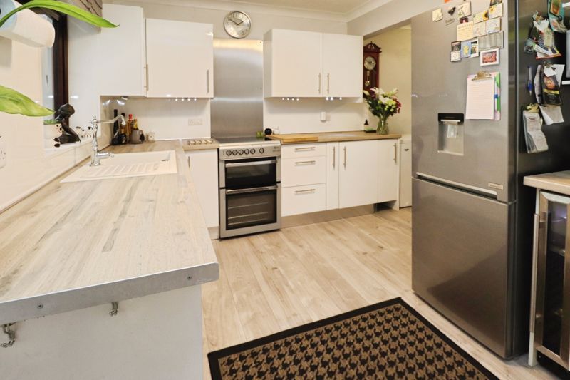 Property photo 3 of 12 Photo 10