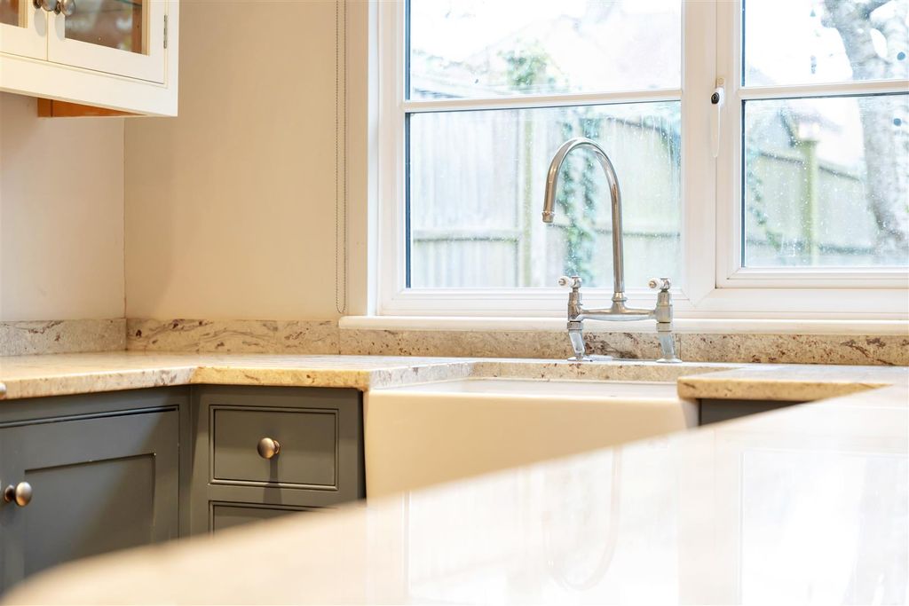 Property photo 3 of 17 15 Marlborough Road-9.Jpg