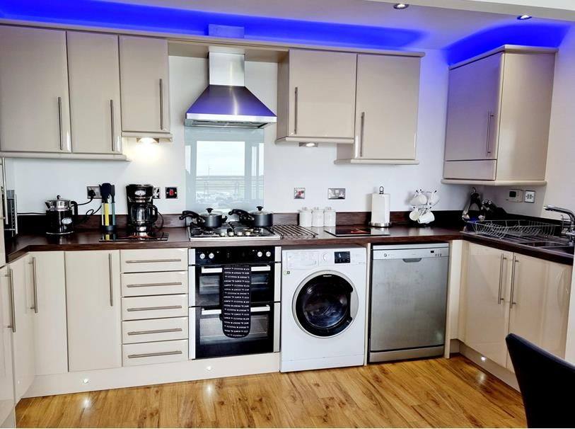 Property photo 3 of 13 Kitchen