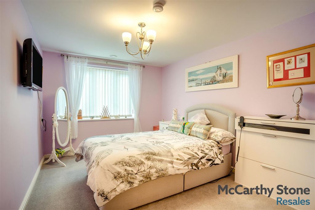Additional image 15 of 1 bed flat for saleMiddleton Court, Picton Avenue, Porthcawl CF36