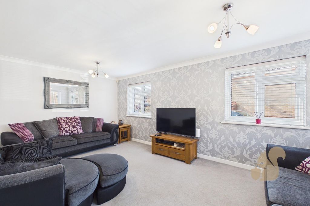 Property photo 2 of 27 Cam01659G0-Pr0770-Still021.Jpg