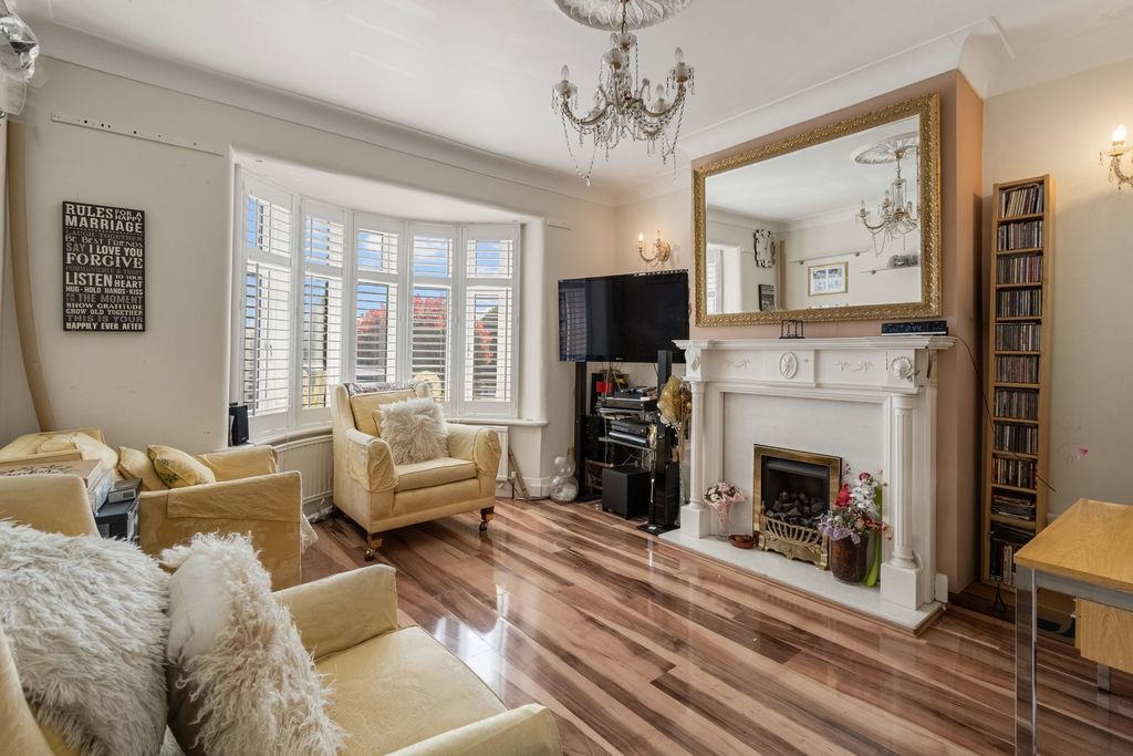 Property photo 2 of 22