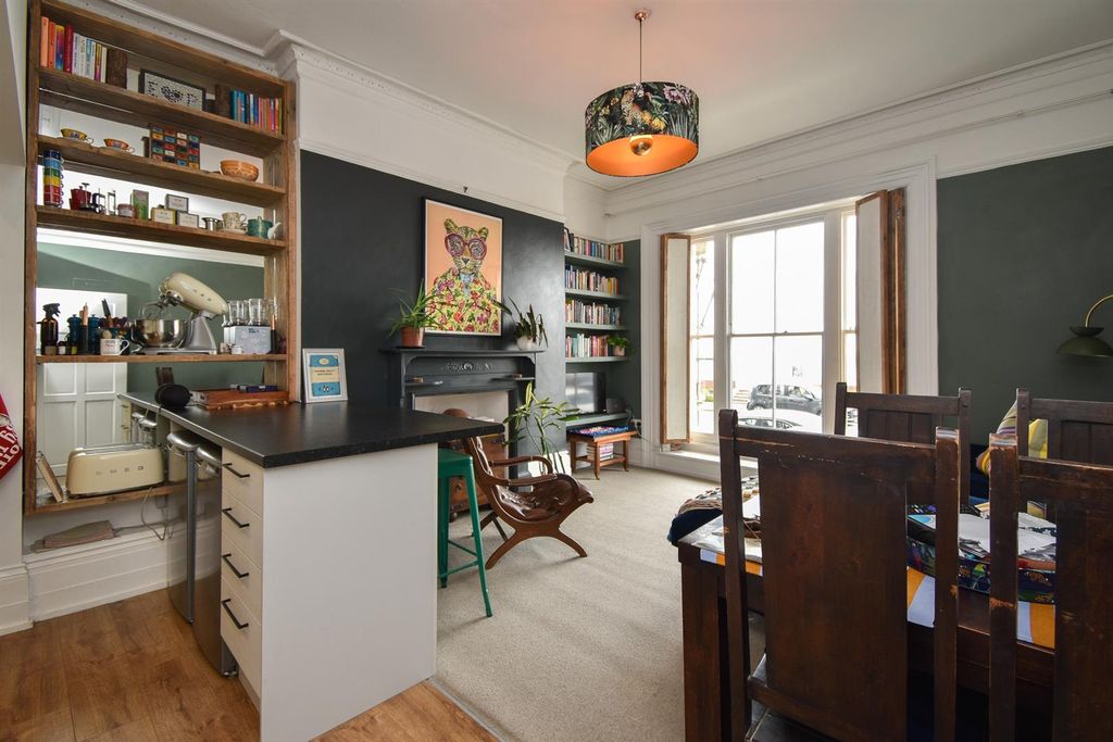 Property photo 1 of 13 Living Space