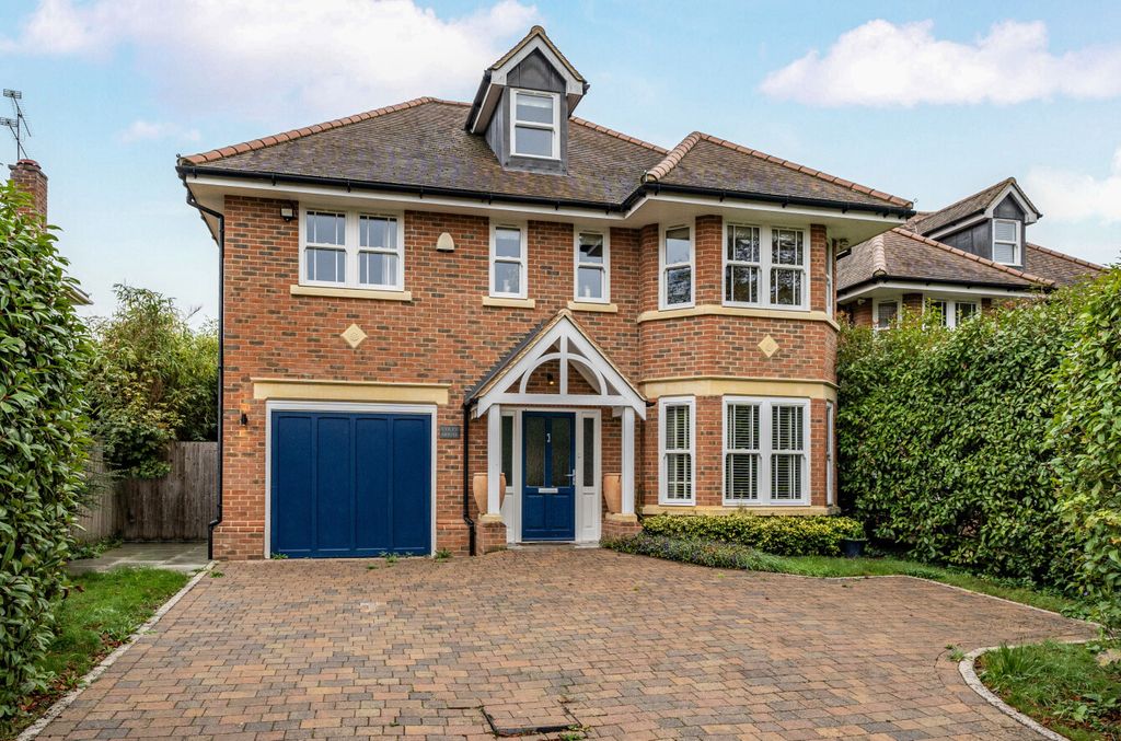 Property photo 3 of 43 1365747-1-68Ecbf6...