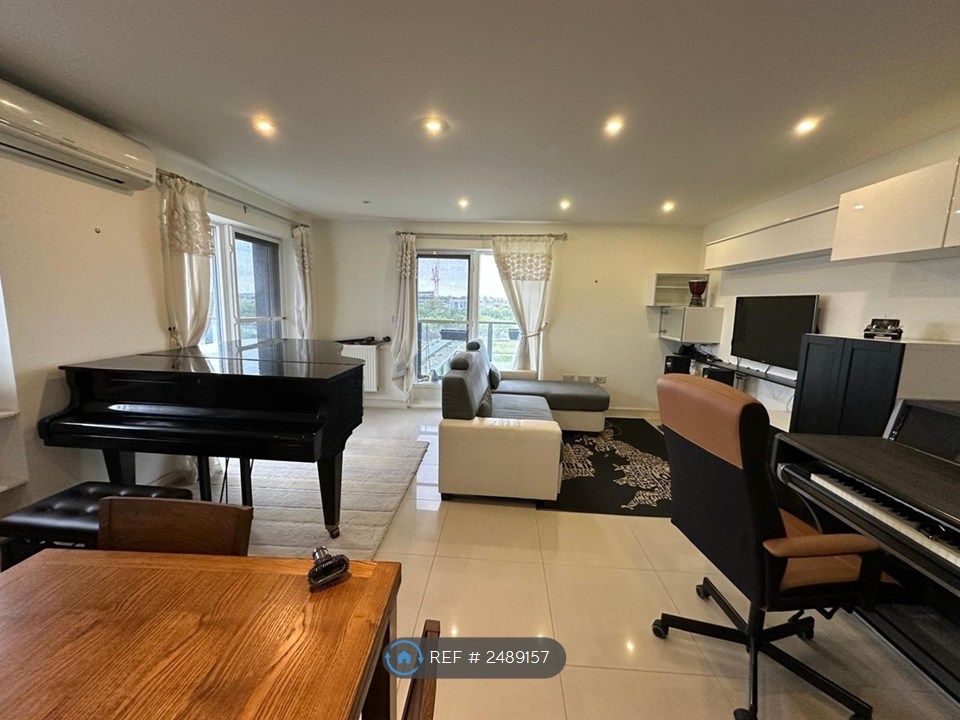 Property photo 3 of 13