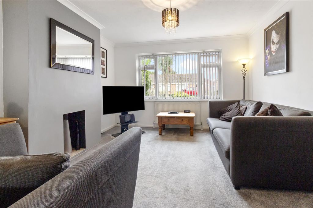 Property photo 2 of 23 46 Quantock Road-001.Jpg