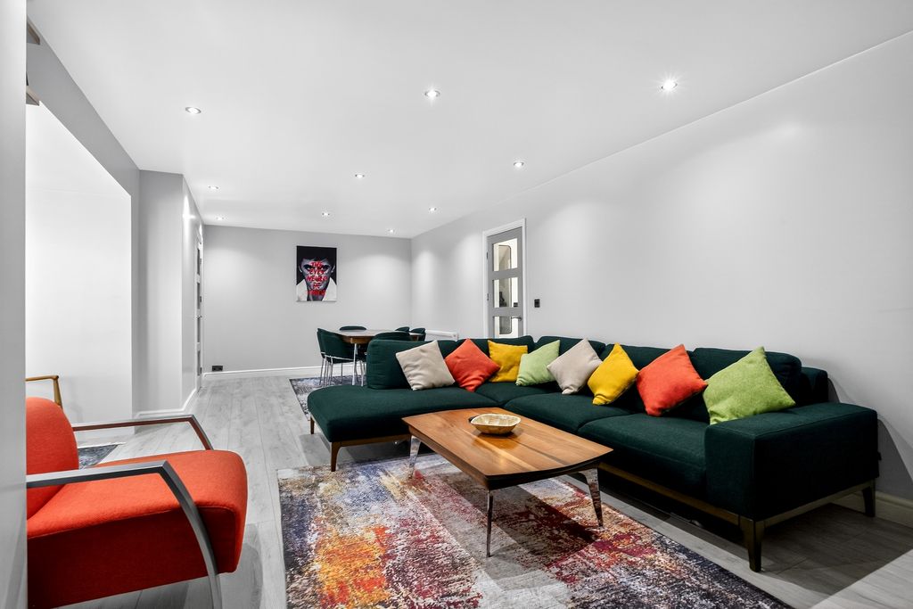 Property photo 2 of 30