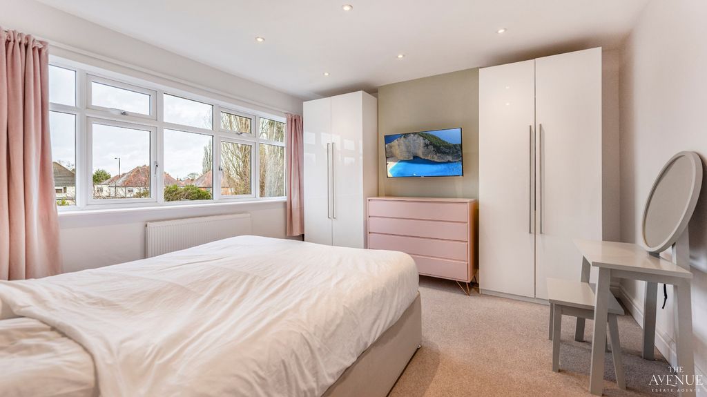 Property photo 3 of 29 4829927