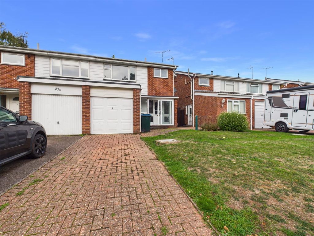 Property photo 1 of 9 External
