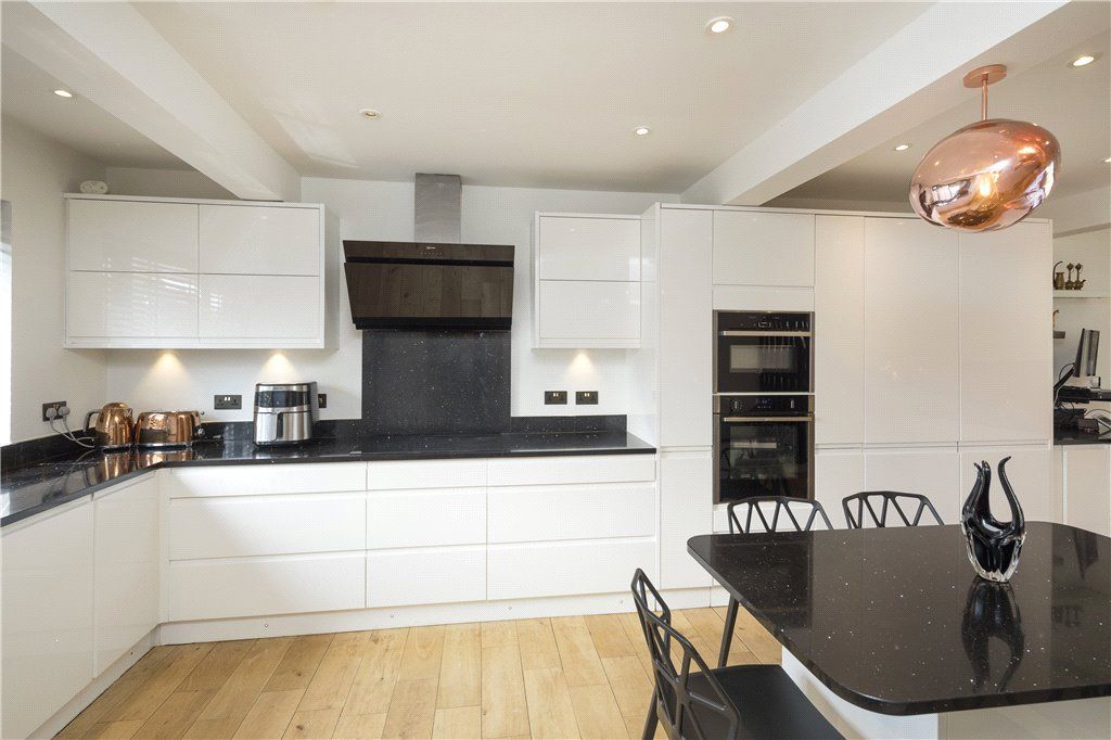 Property photo 3 of 17 Picture No. 15