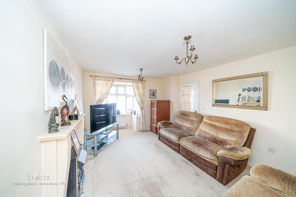 Property photo 2 of 37 Â© Webbs Estate Agents Â© (15 Of 71).Jpg