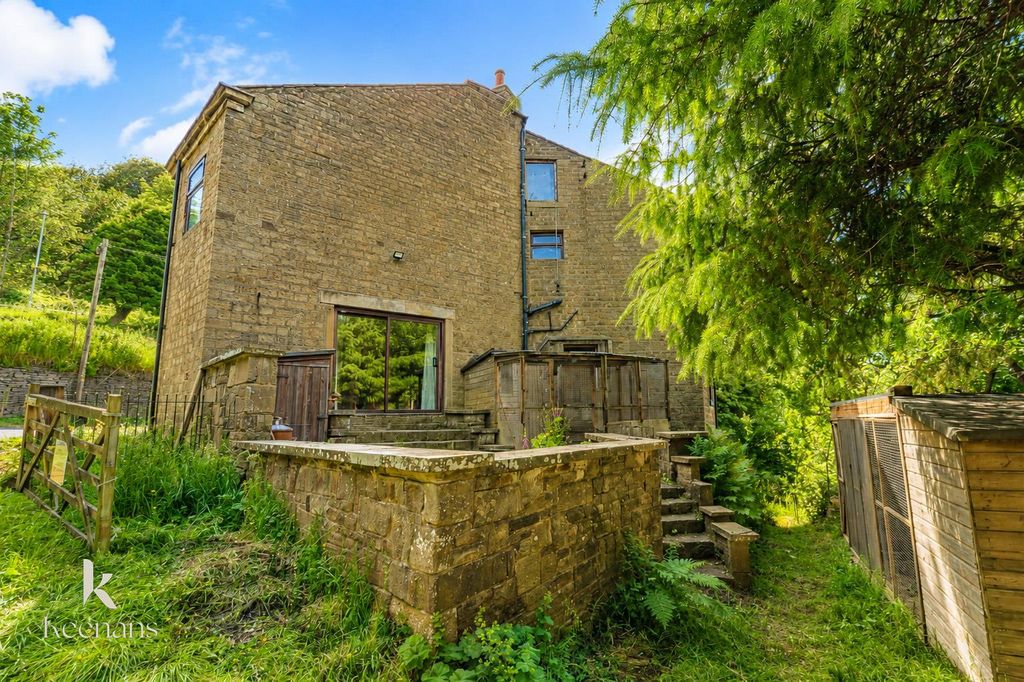 Property photo 1 of 18 m-11.Jpg