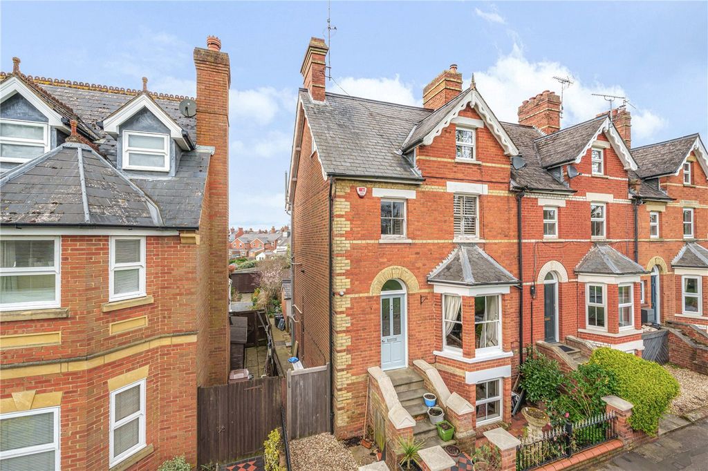 Property photo 1 of 17 Picture No. 24
