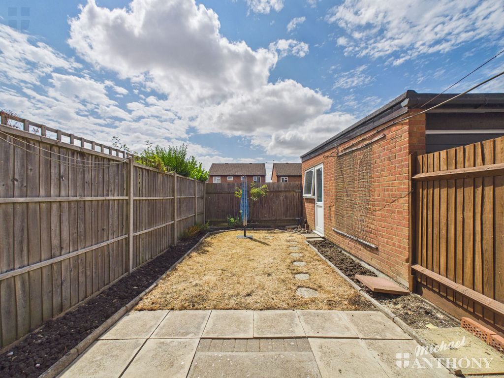 Property photo 2 of 10 Cam03218G0-Pr1118-Still007