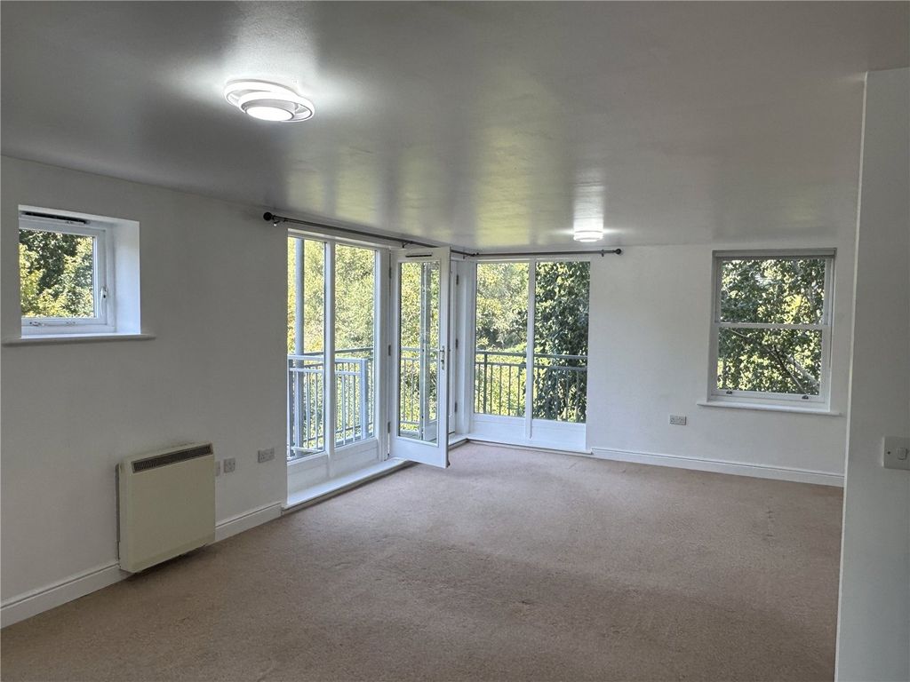 Property photo 3 of 9 Picture No. 08