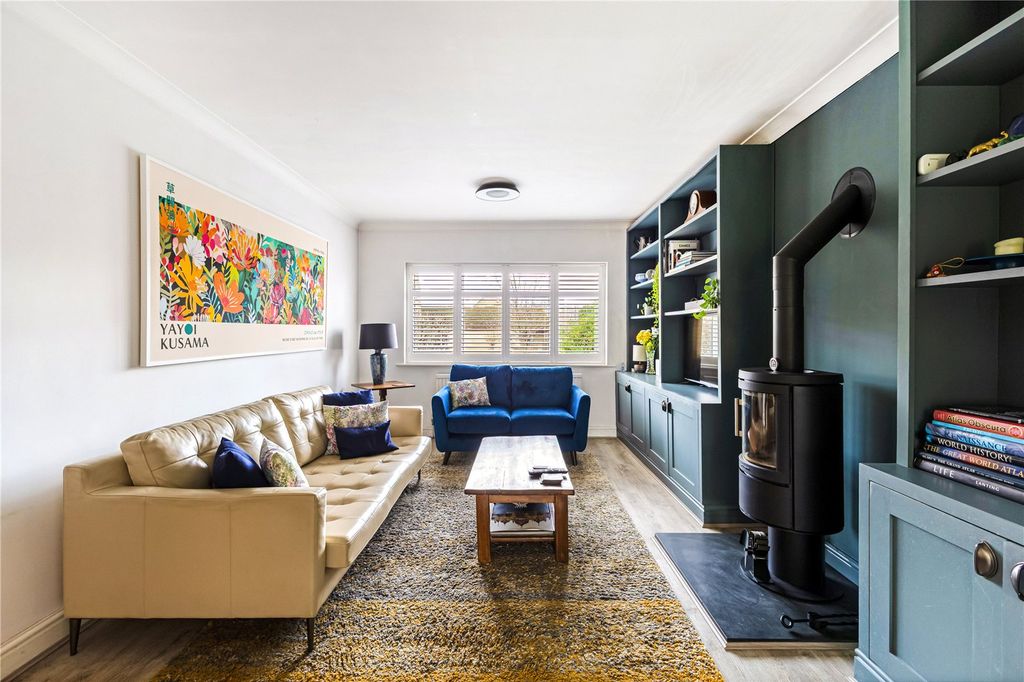 Property photo 2 of 14 Sitting Room