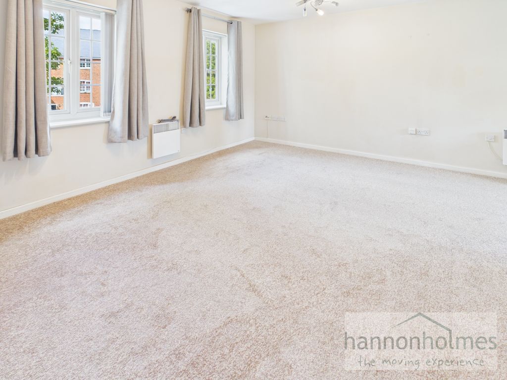 Property photo 3 of 18 Cam05283G0-Pr0223-Still003