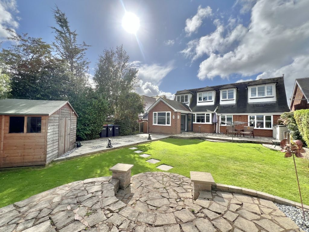 Property photo 2 of 29