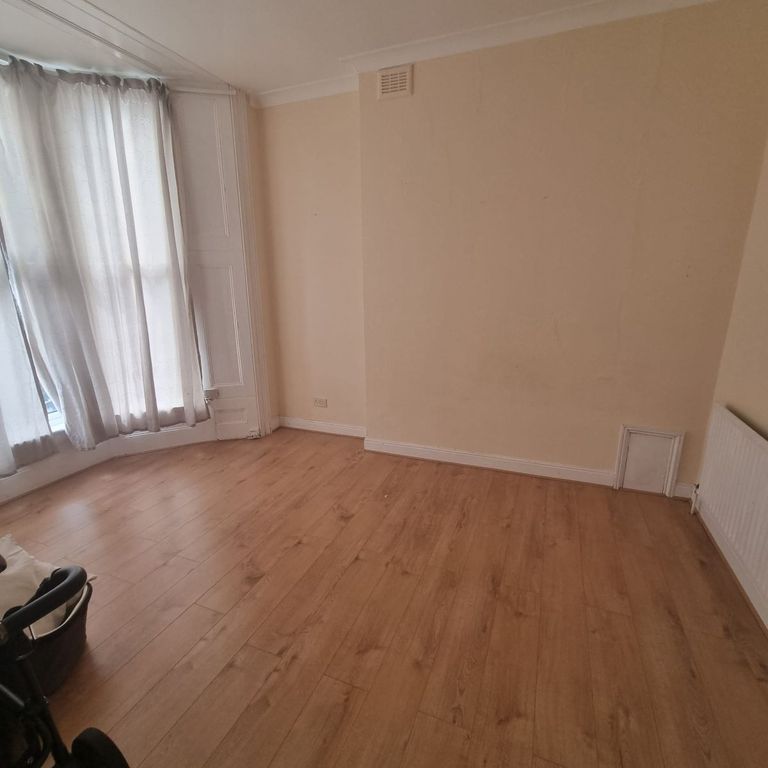Property photo 2 of 3