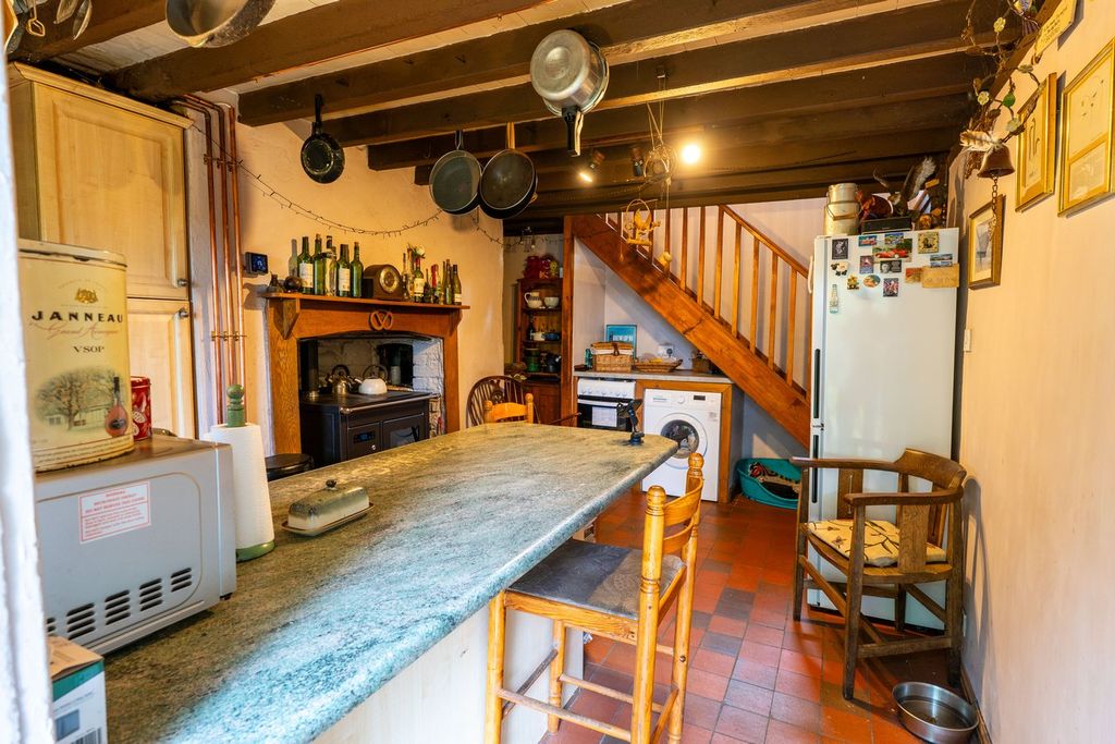 Property photo 3 of 37