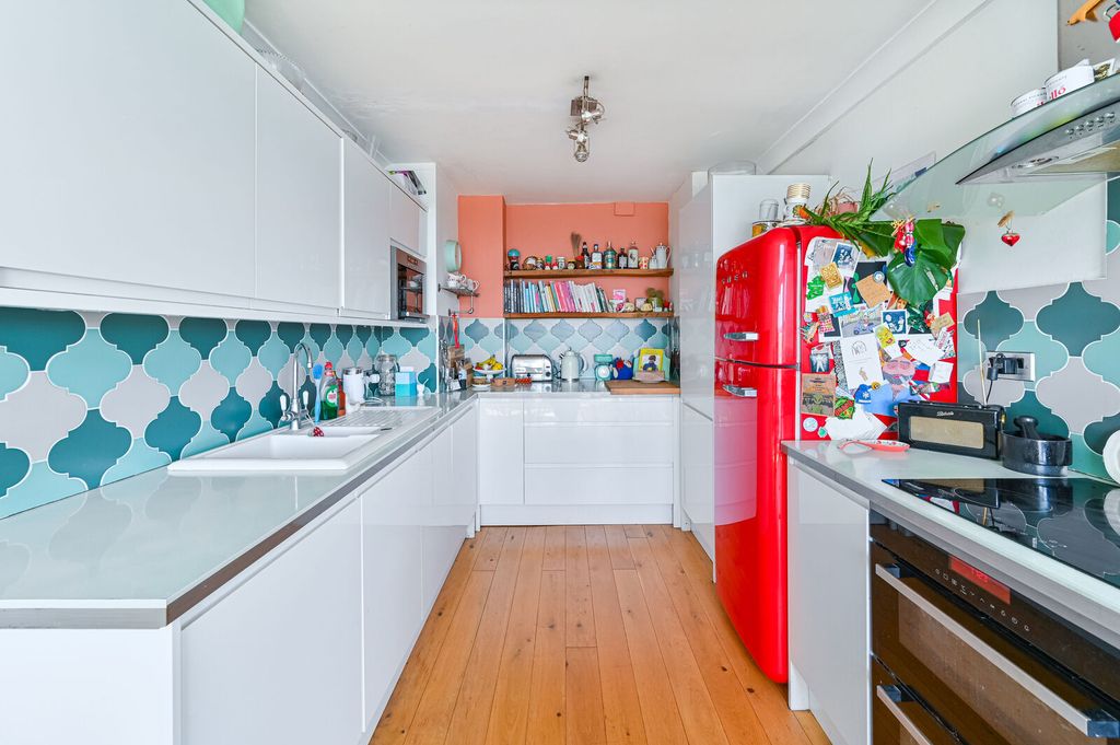 Property photo 1 of 22