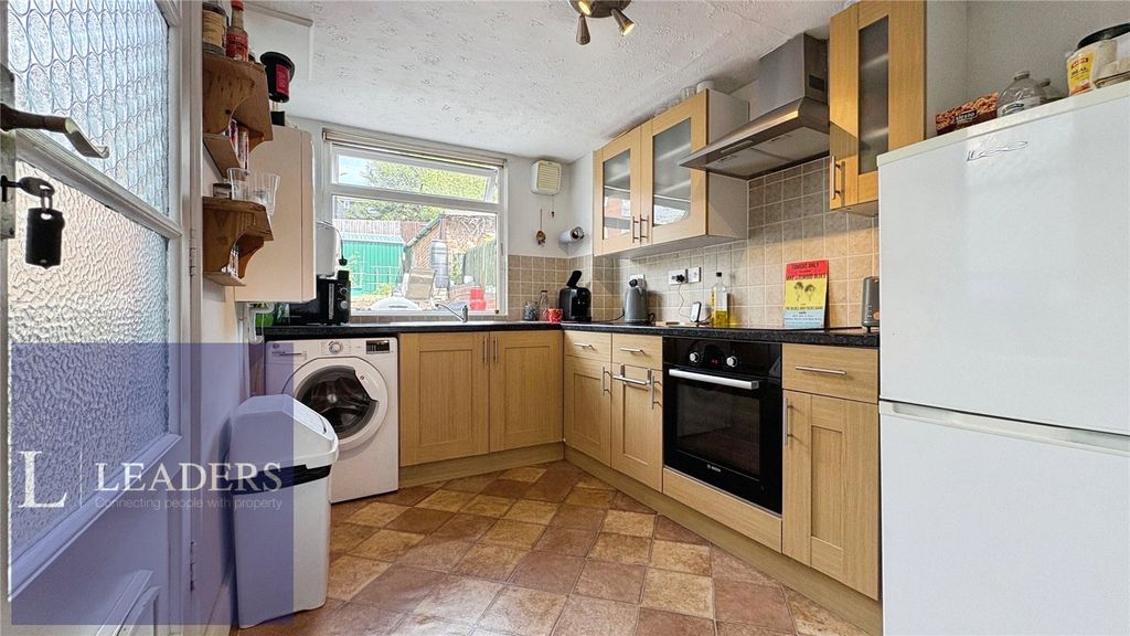 Property photo 2 of 12 Kitchen
