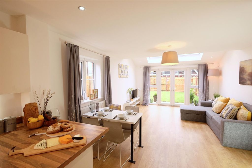 Property photo 2 of 12 Stamford Dining Room.Jpg