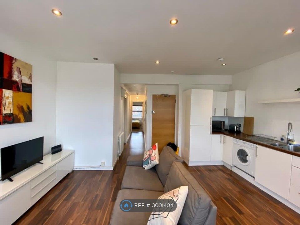Property photo 2 of 9