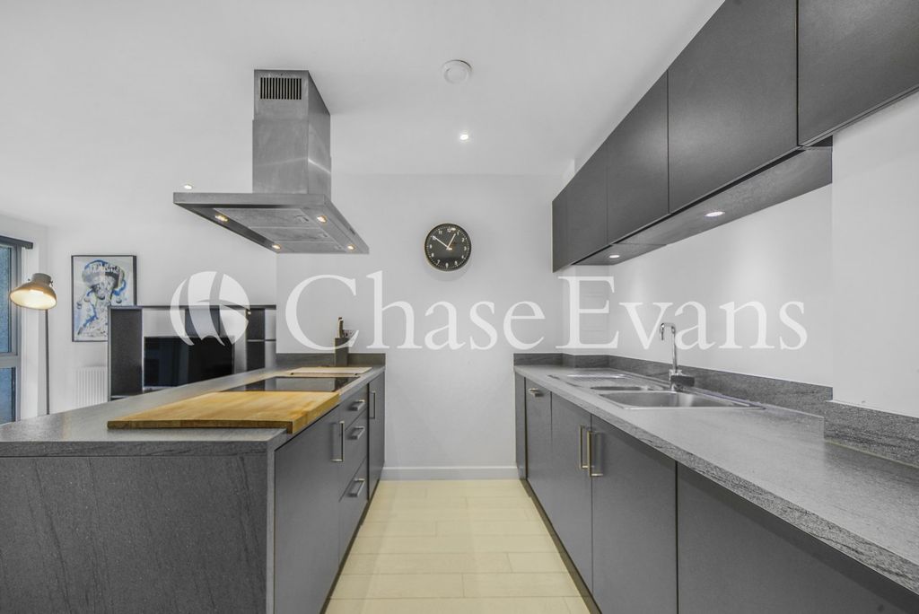 Property photo 3 of 24 Kitchen