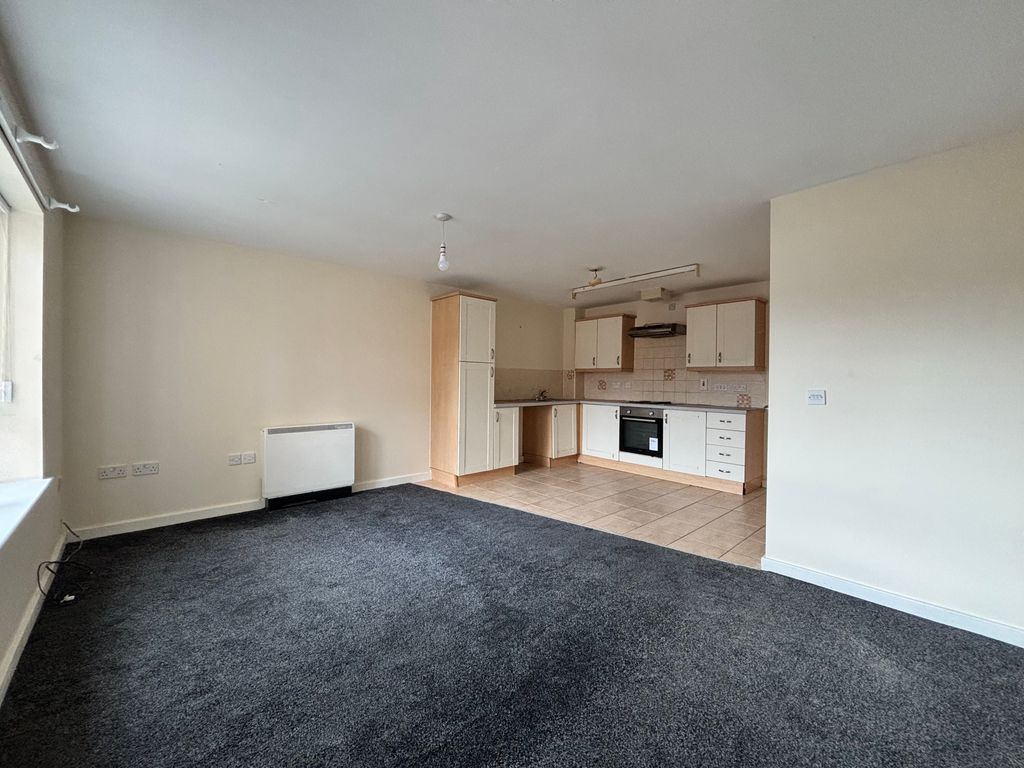 Property photo 1 of 7 Lounge And Kitchen