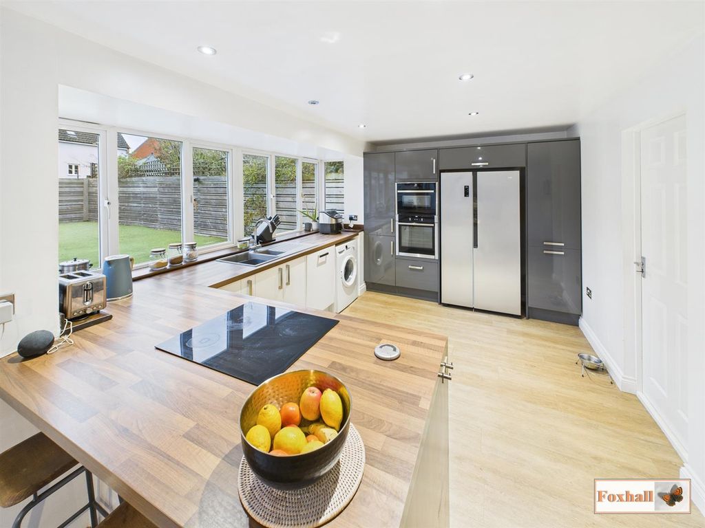 Property photo 3 of 22 Kitchen / Dining Room