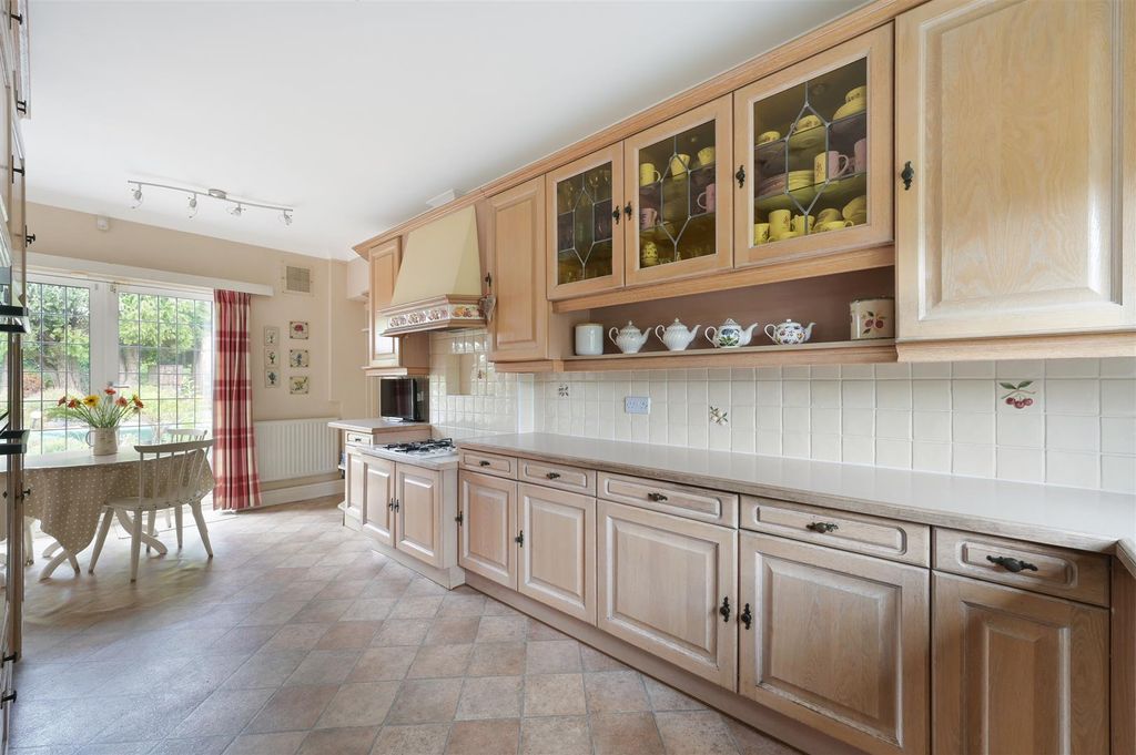 Property photo 2 of 25 Silverley (15).Jpg