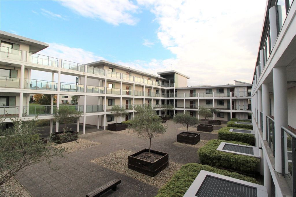 Property photo 1 of 9 Exterior