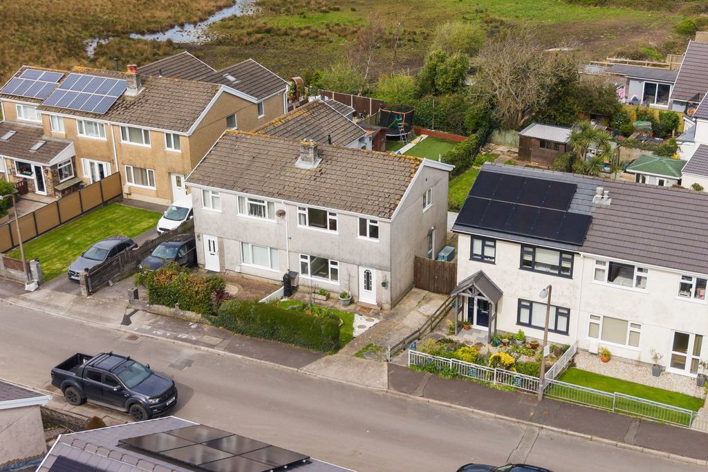 Property photo 1 of 26