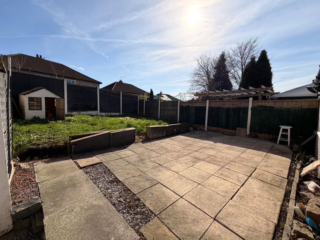 Property photo 3 of 16 Picture No. 17