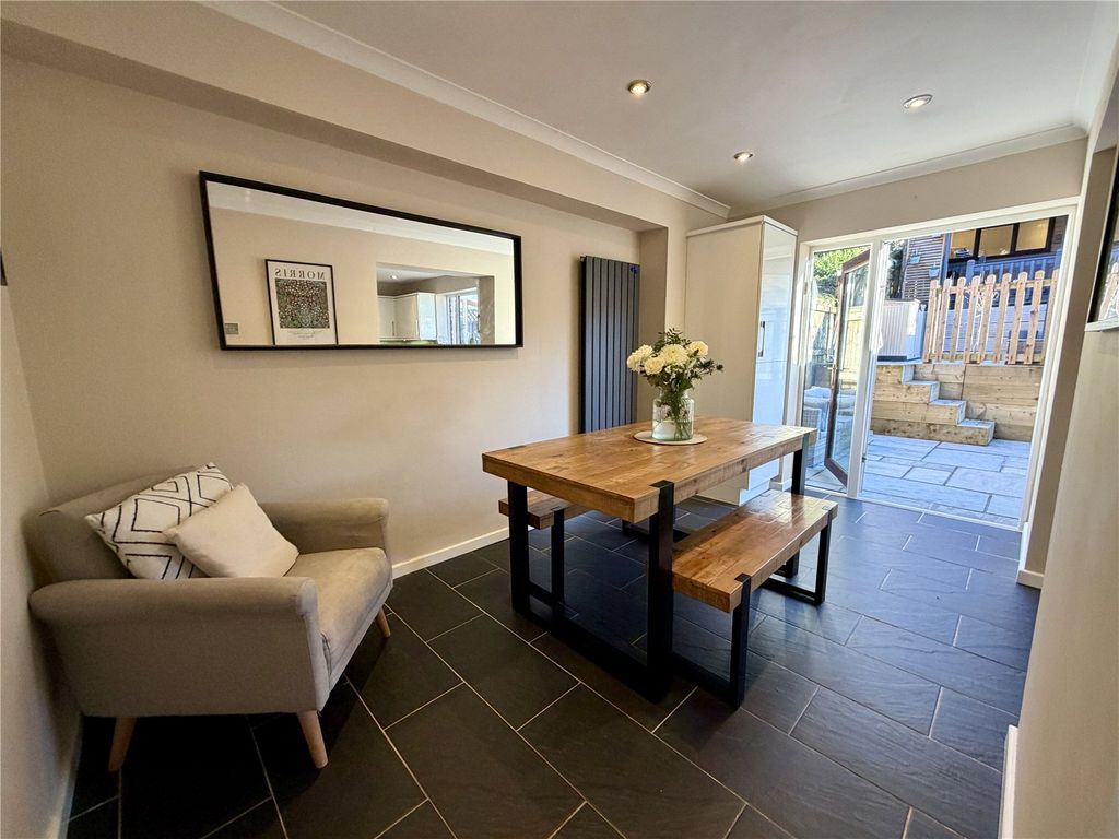 Property photo 2 of 32 Picture No. 19